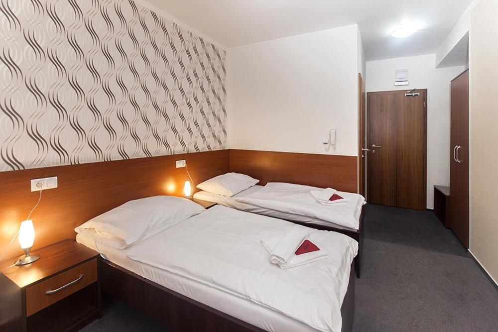 Arkada Hotel Bučovice Exterior foto