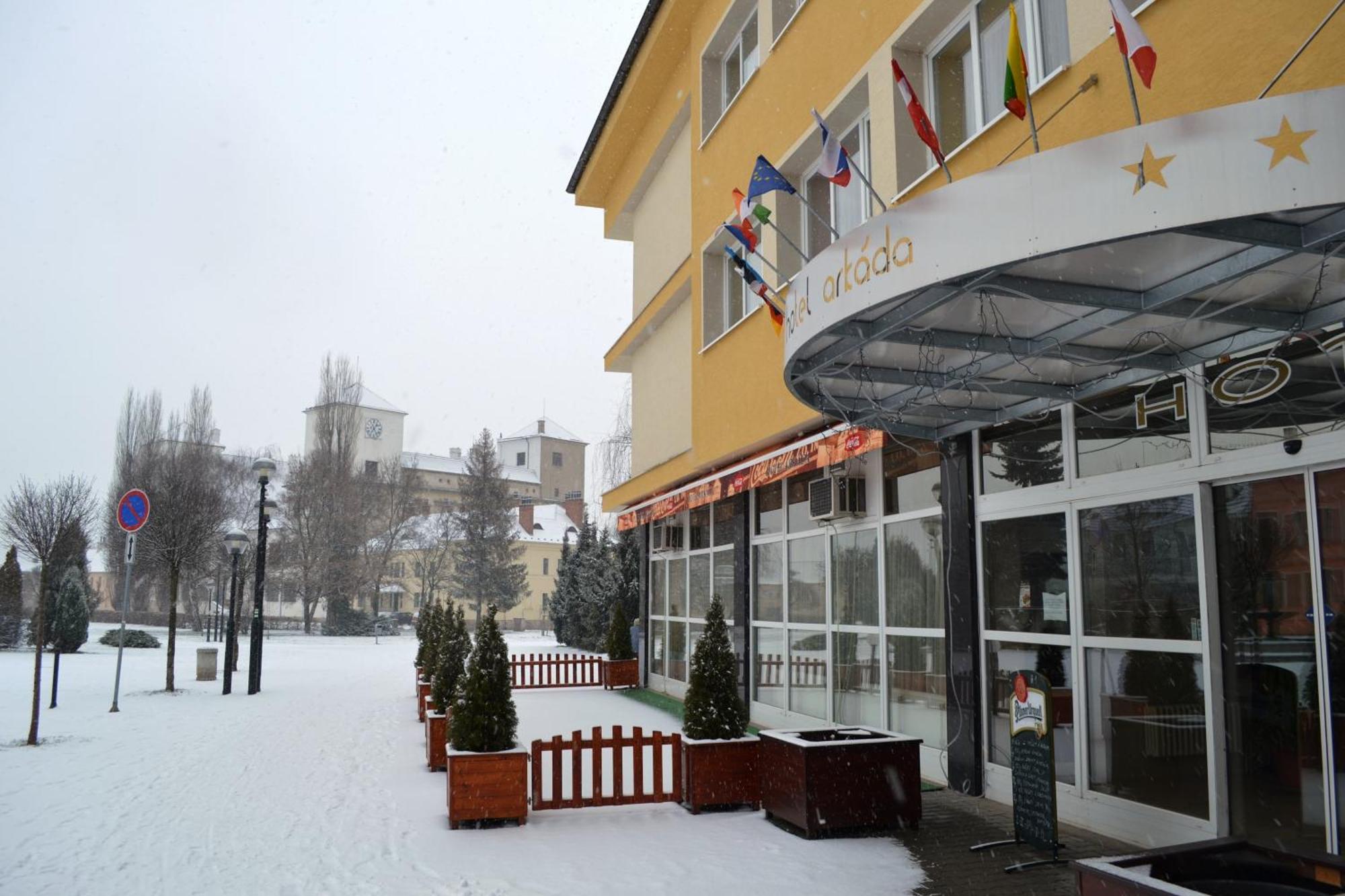 Arkada Hotel Bučovice Exterior foto