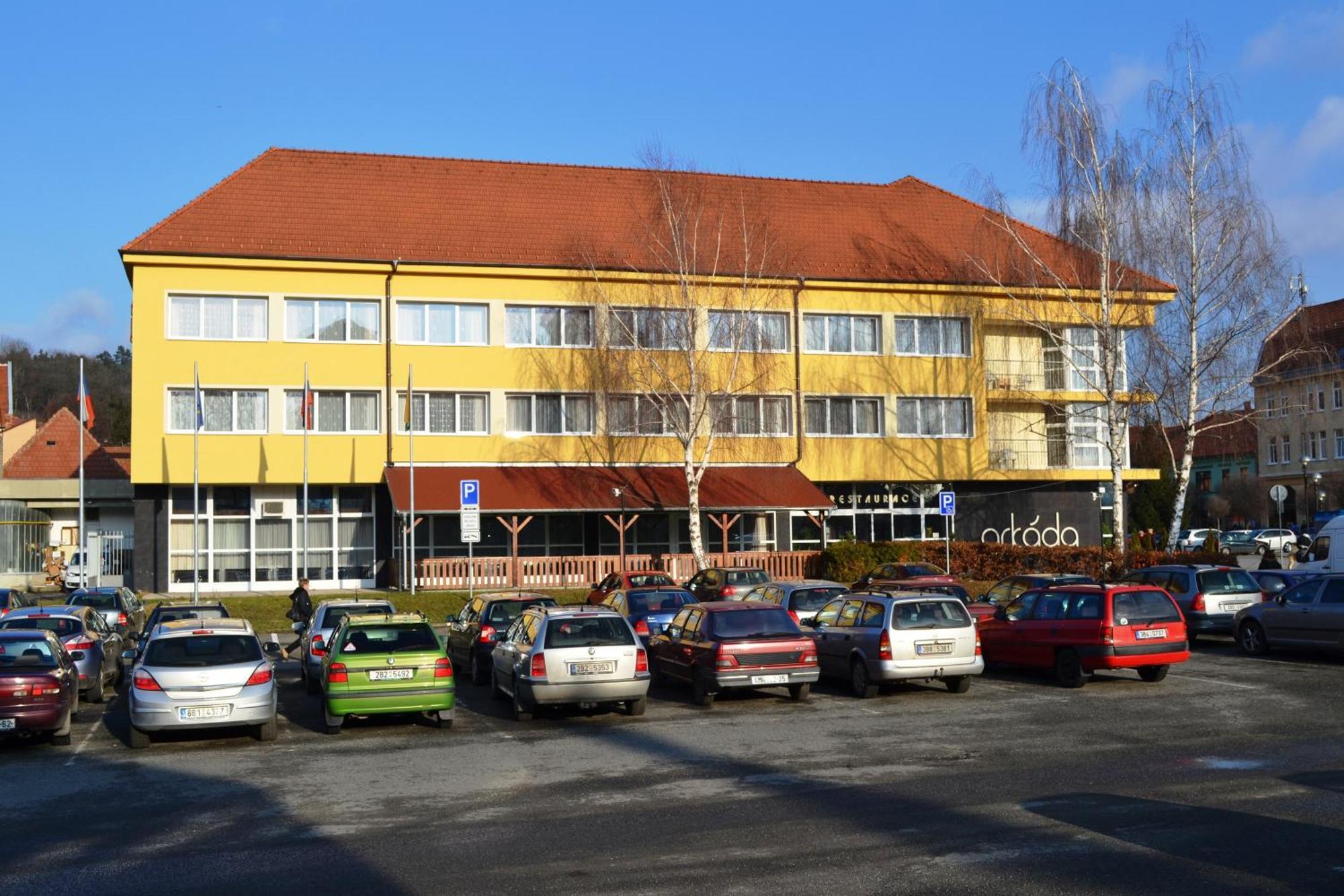Arkada Hotel Bučovice Exterior foto