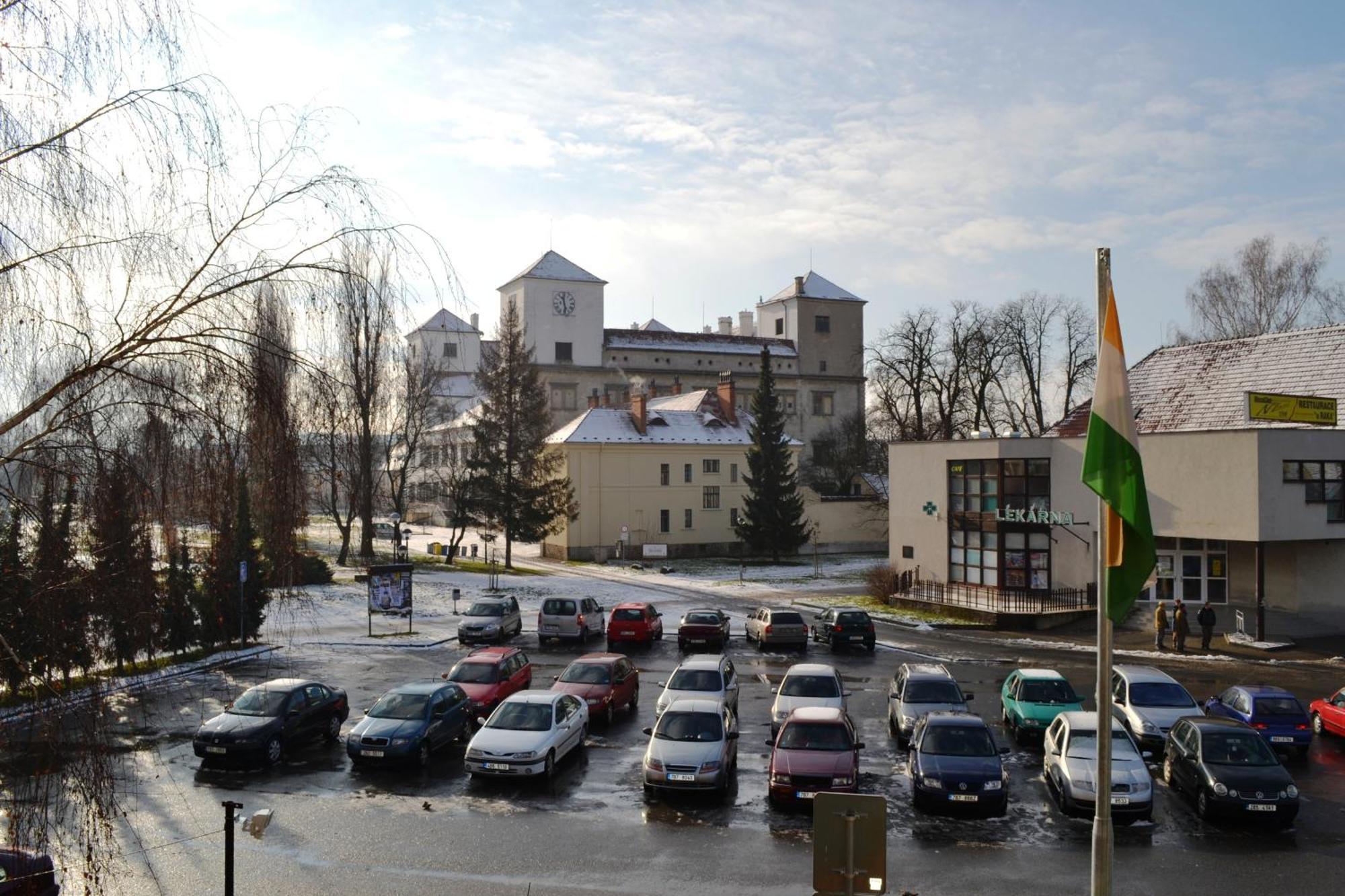 Arkada Hotel Bučovice Exterior foto