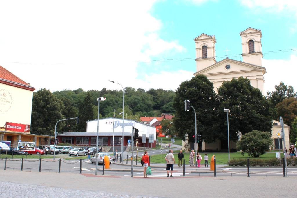 Arkada Hotel Bučovice Exterior foto